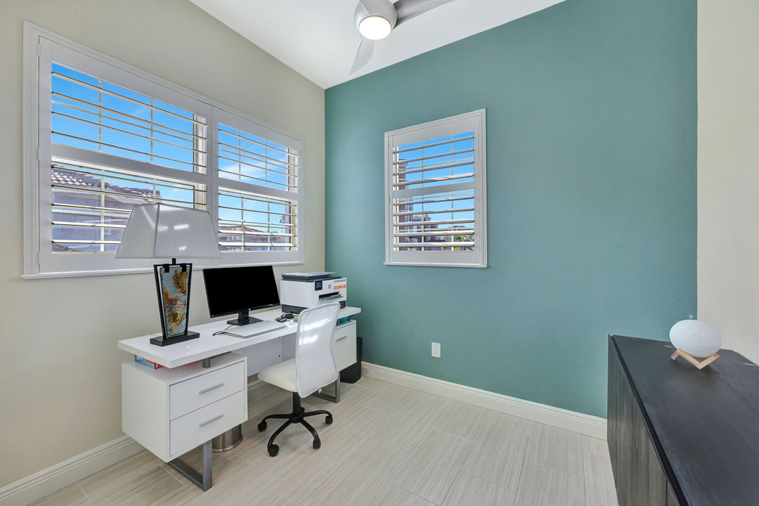 608 El Camino Real #202, Naples, FL 34119