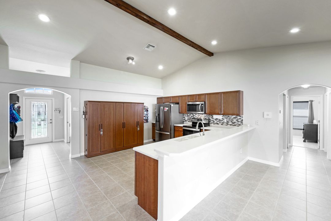 153 SE 27th Terrace, Cape Coral, FL 33904