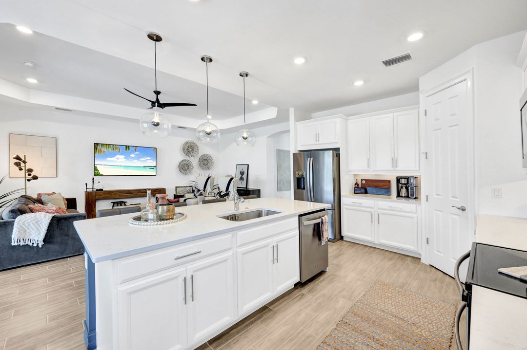 16517 Seagate Pl, Bonita Springs, FL 34135