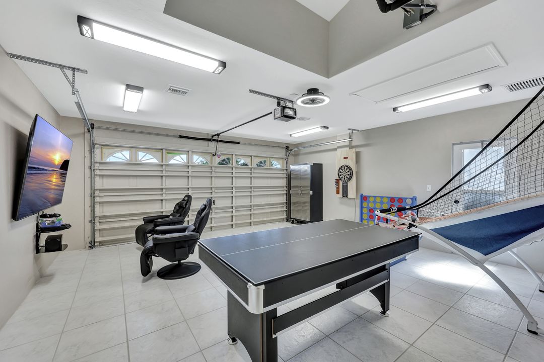 1918 Cape Coral Pkwy W, Cape Coral, FL 33914
