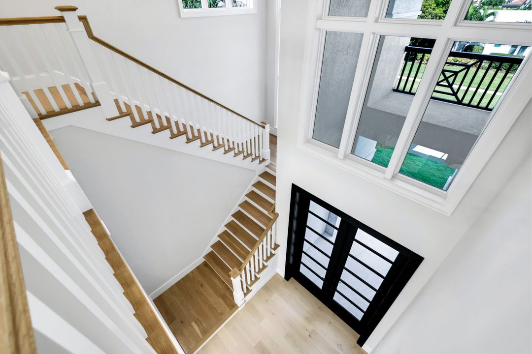 713 Nautilus Ct, Marco Island, FL 34145