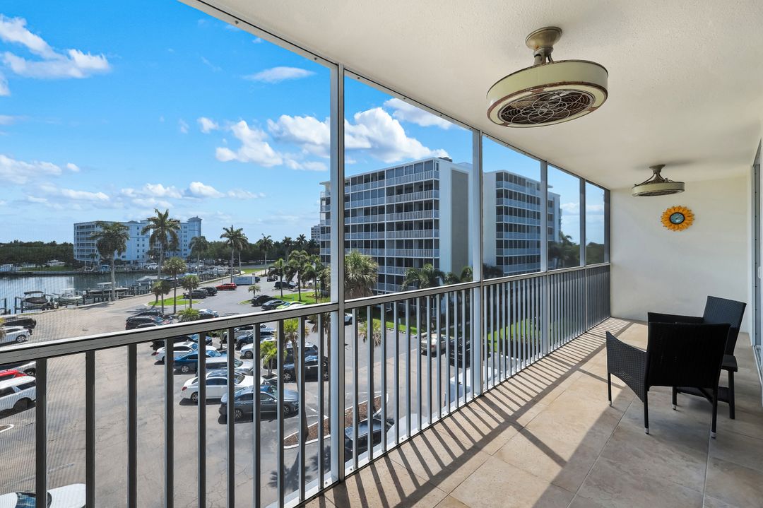 5 Bluebill Ave #410, Naples, FL 34108