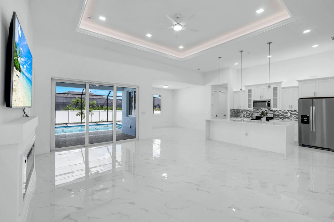 3923 NW 38th St, Cape Coral, FL 33993