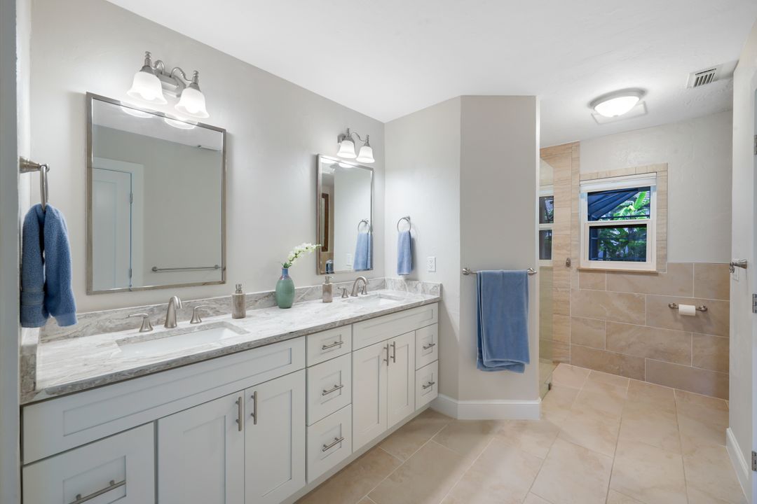 27120 Edenbridge Ct, Bonita Springs, FL 34135