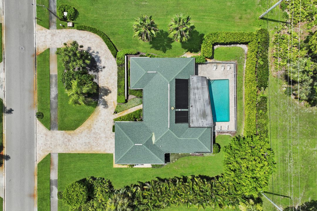 1839 Imperial Golf Course Blvd, Naples, FL 34110