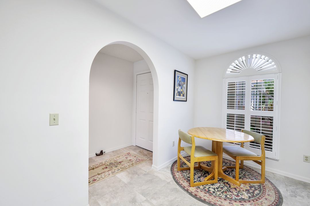 648 Mardel Ct #704, Naples, FL 34104