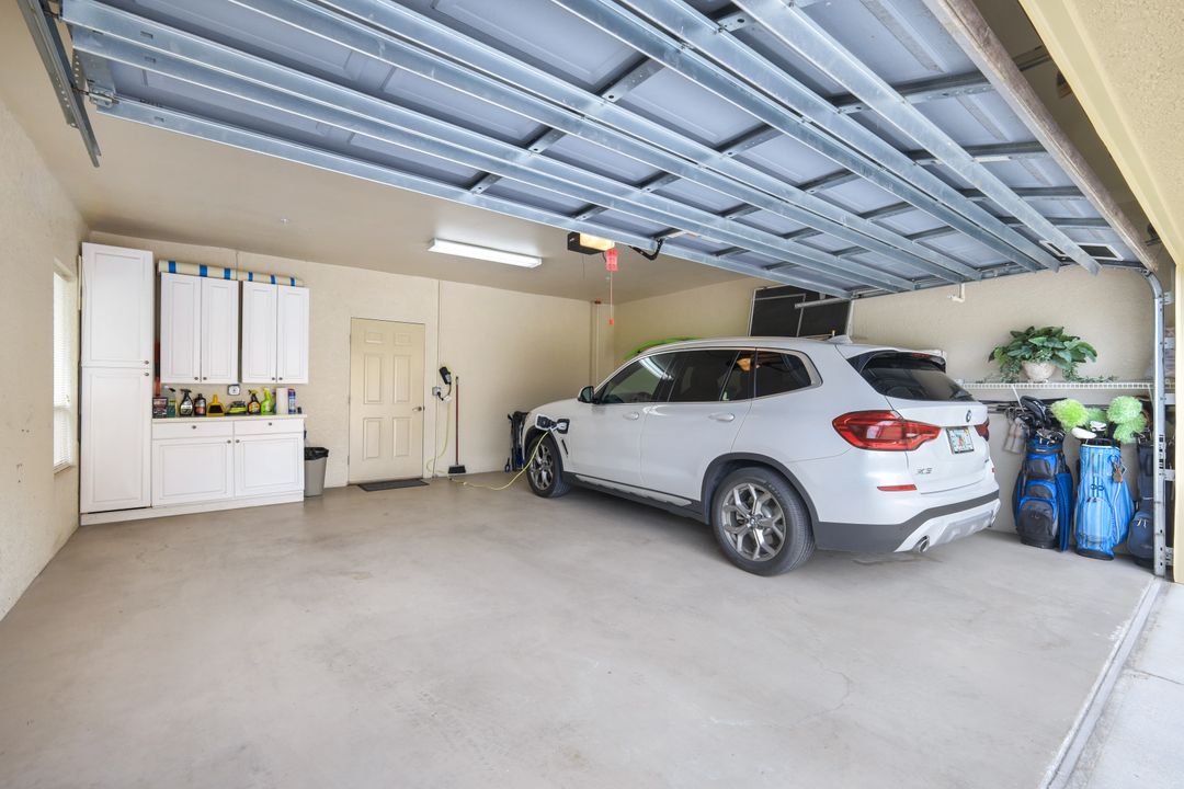 1880 Les Chateaux Blvd #201, Naples, FL 34109