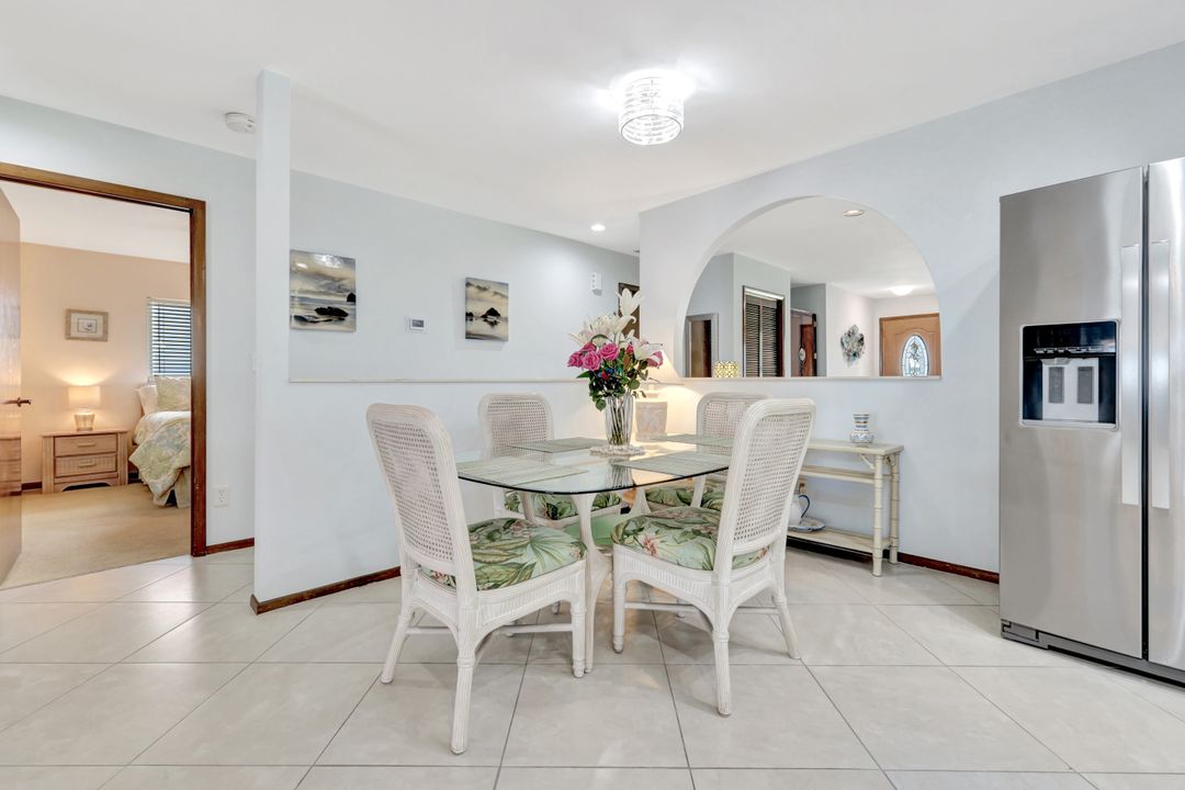 550 94th Ave N, Naples, FL 34108