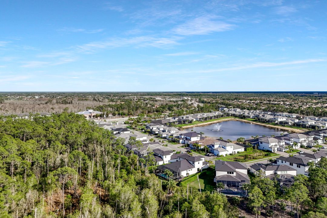 16249 Verilyn Cir, Naples, FL 34110