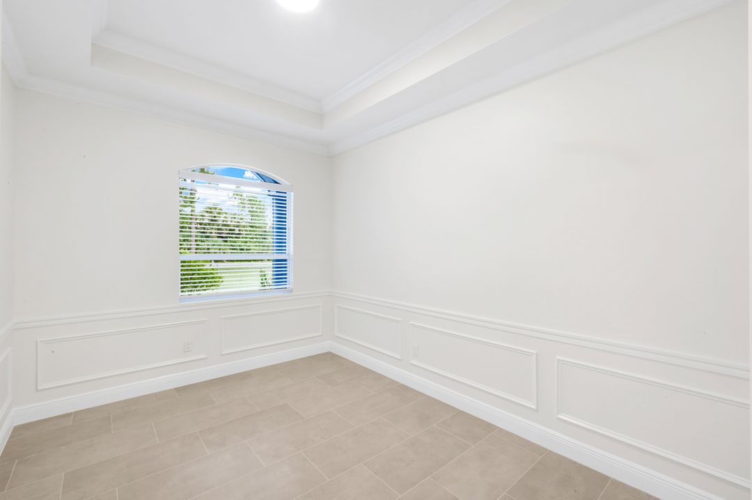 2180 12th Ave NE, Naples, FL 34120