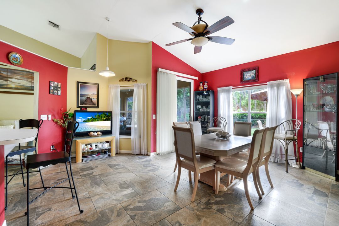 1920 Piccadilly Circus, Naples, FL 34112