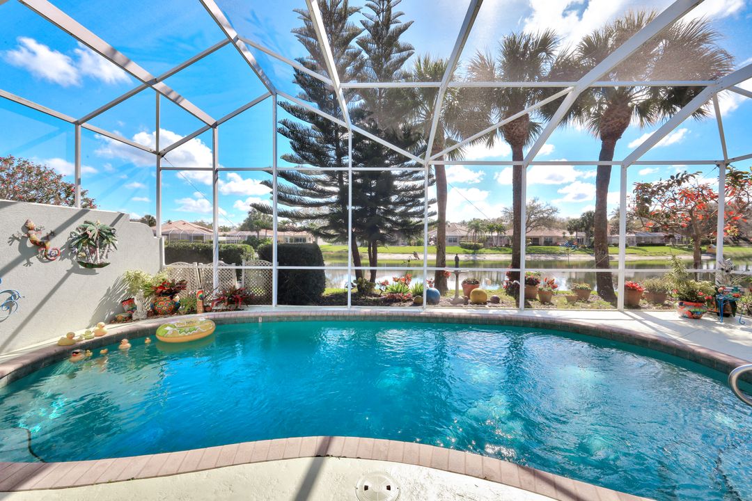 2925 Gilford Way, Naples, FL 34119