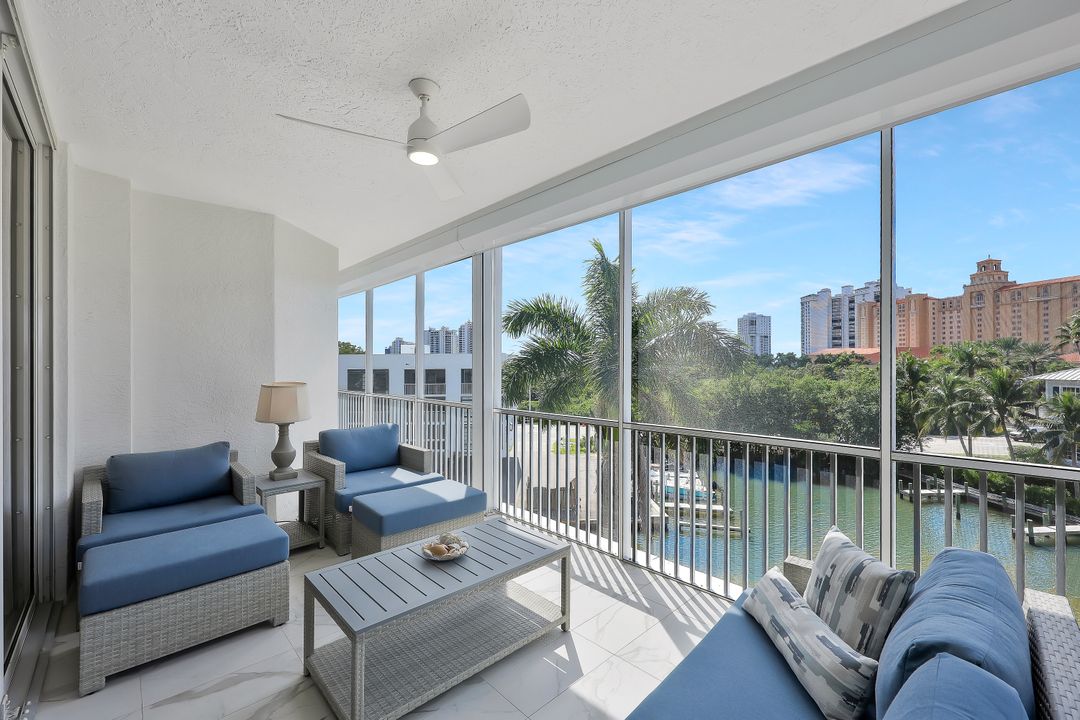 400 Flagship Dr #402, Naples, FL 34108