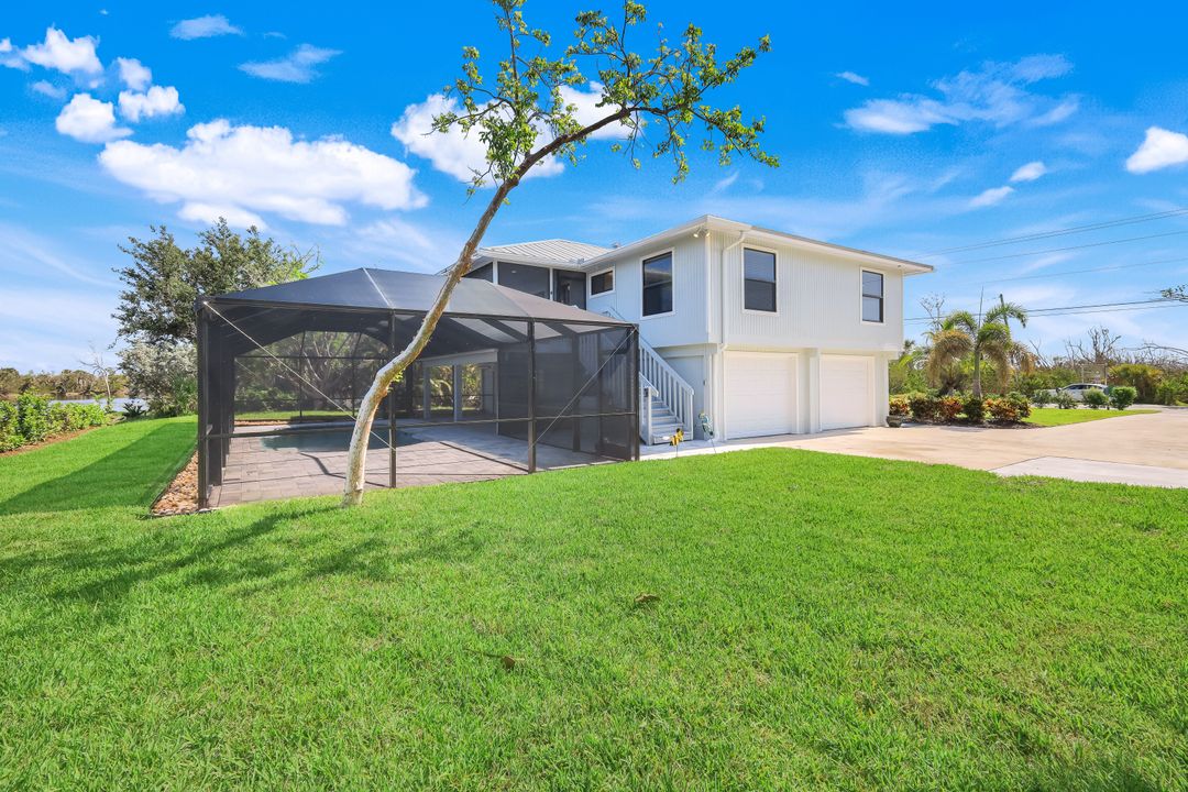647 Rabbit Rd, Sanibel, FL 33957