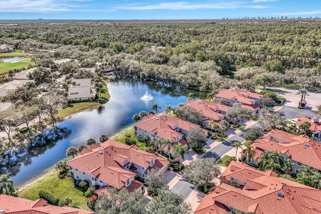 6200 Reserve Cir #404, Naples, FL 34119