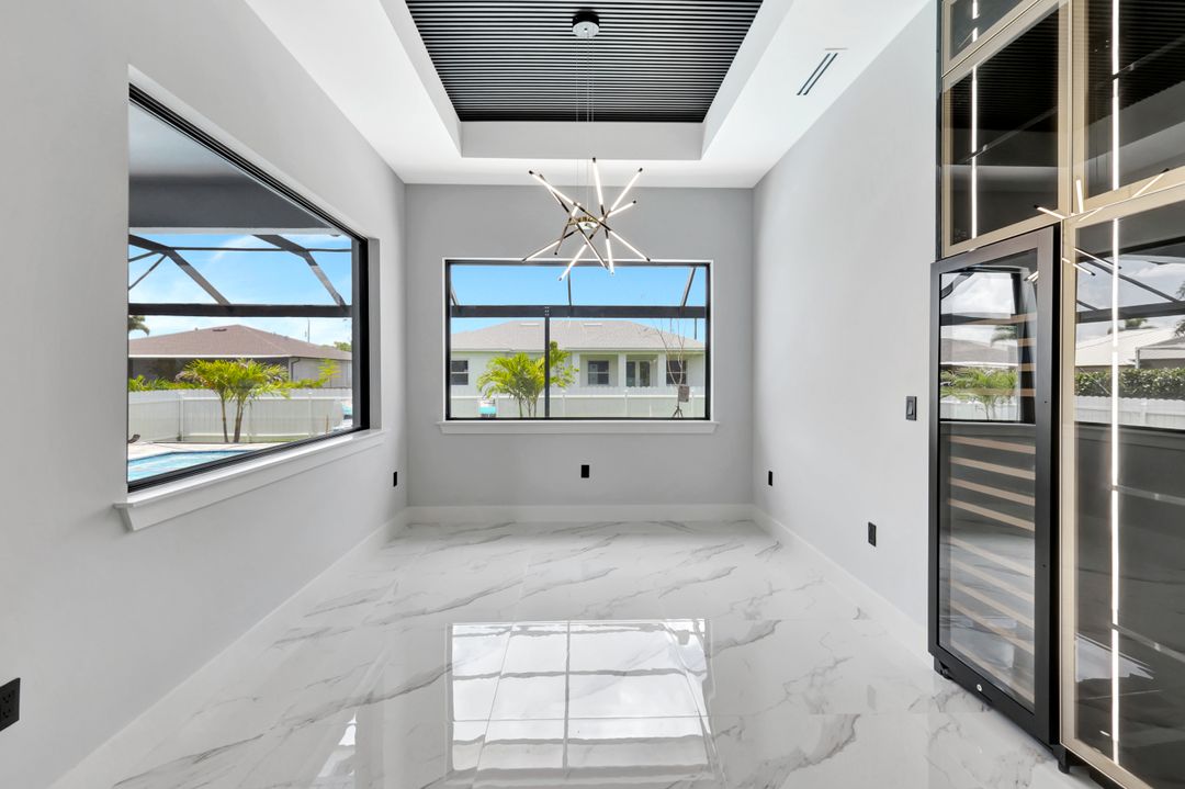 2709 SW 4th Ln, Cape Coral, FL 33991