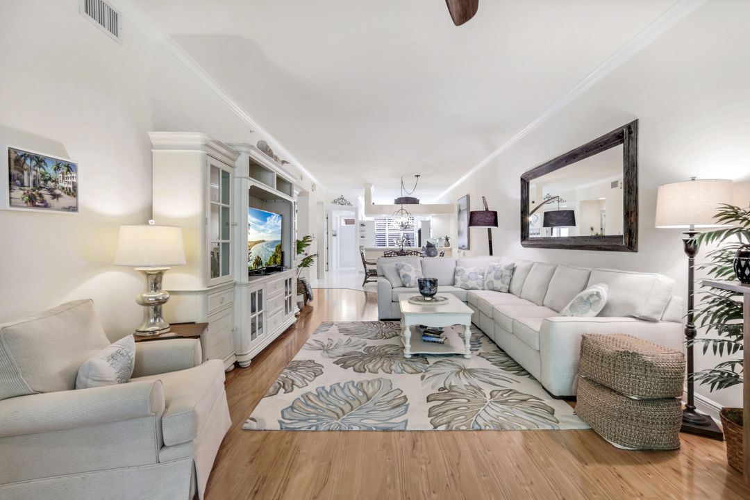 2365 Hidden Lake Dr #9, Naples, FL 34112