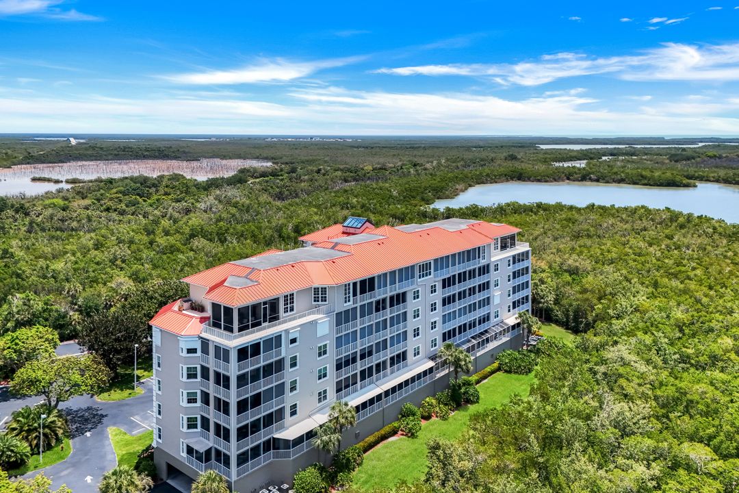 337 Vintage Bay Dr #D25, Marco Island, FL 34145