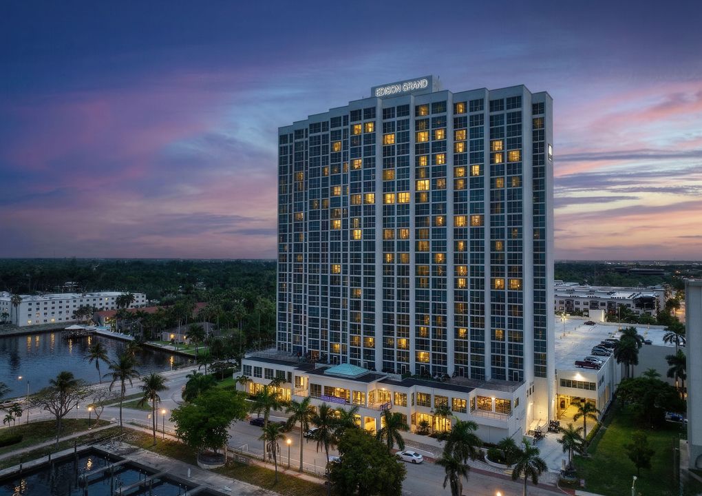 2500 Edwards Dr #2305, Fort Myers, FL 33901