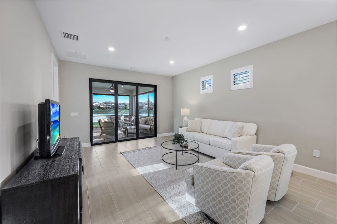 7790 Jacaranda Ln, Naples, FL 34114