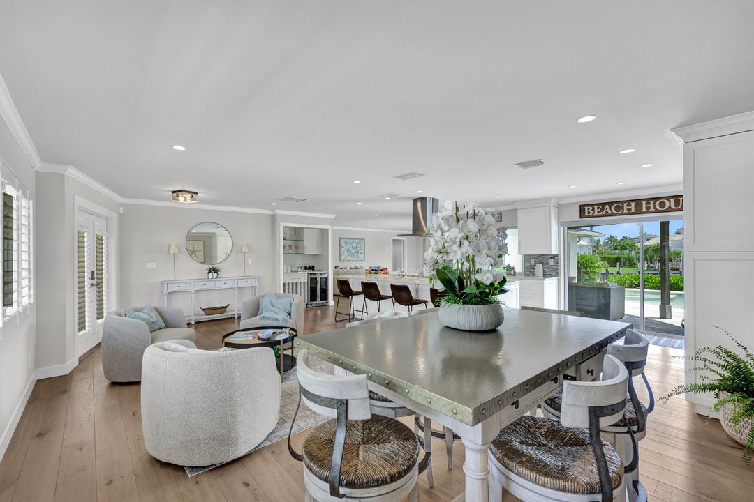 2140 Shad Ct, Naples, FL 34102