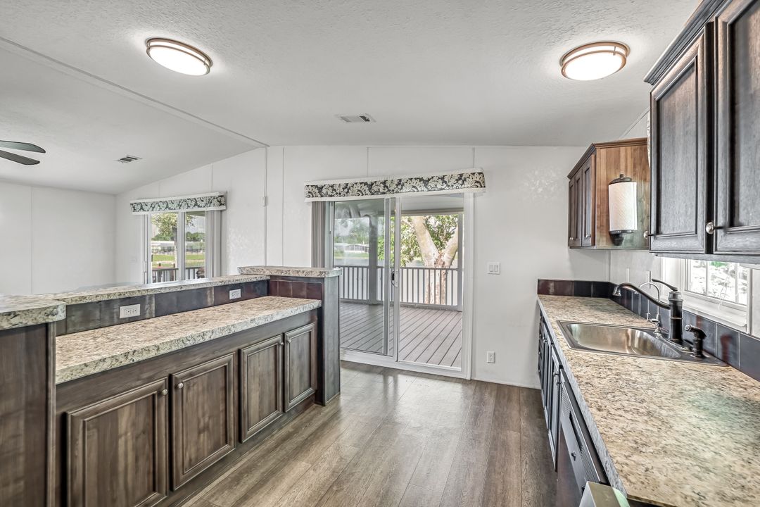 33 Covey Ln #33, Naples, FL 34114