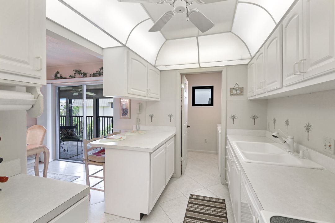 788 Park Shore Dr #E31, Naples, FL 34103