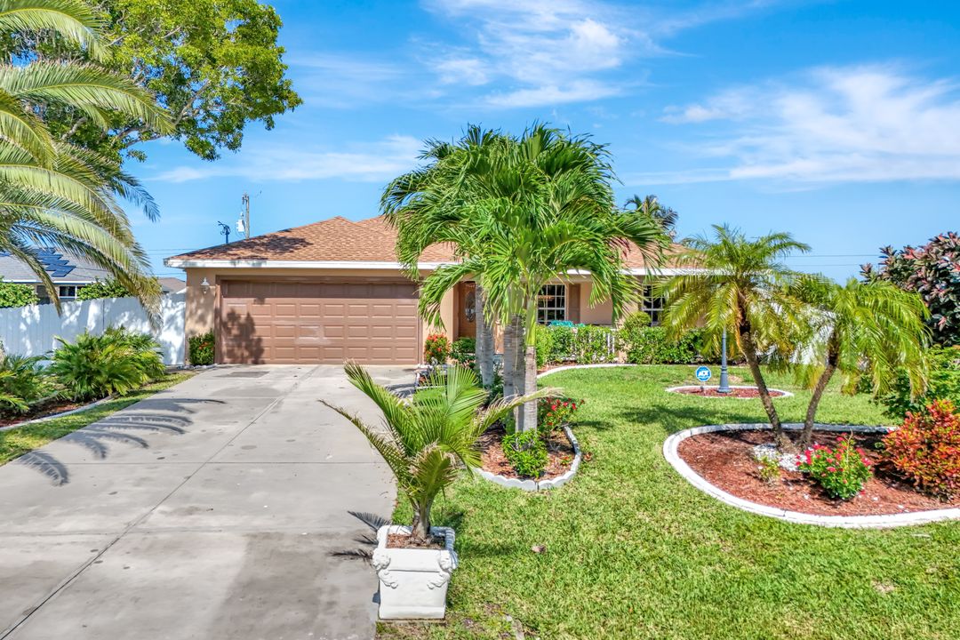 1206 NE 5th Ave, Cape Coral, FL 33909