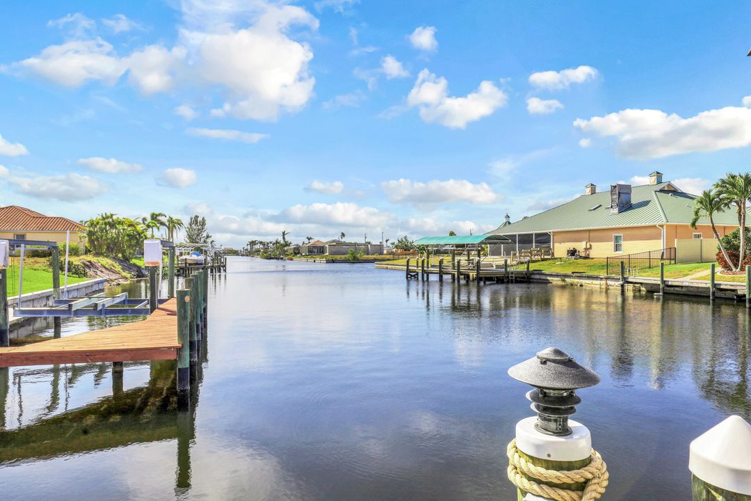 3518 Oasis Blvd, Cape Coral, FL 33914