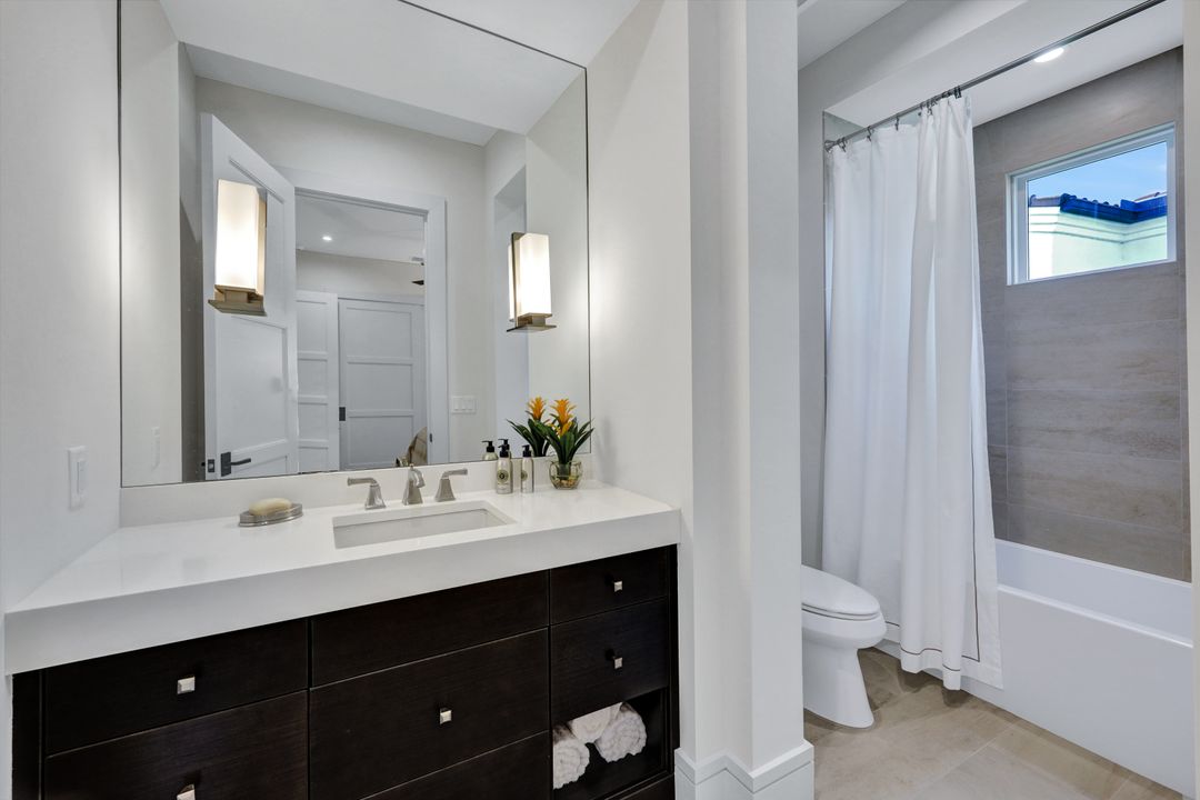 16692 Lucarno Way, Naples, FL 34110