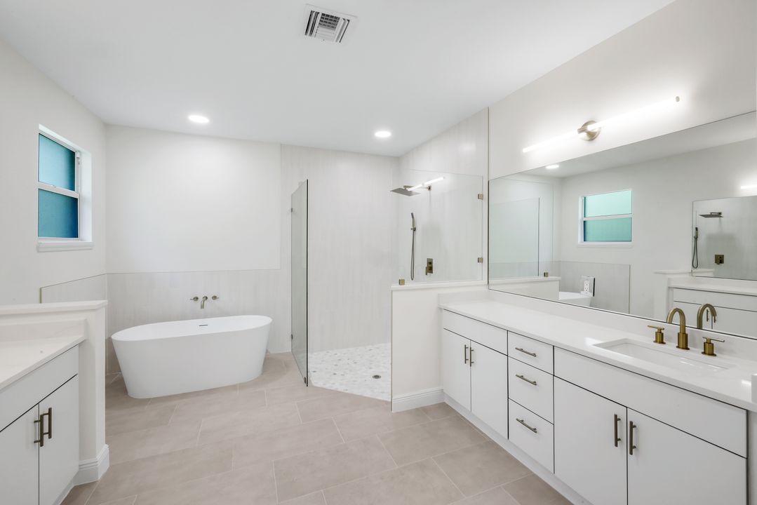 2180 12th Ave NE, Naples, FL 34120