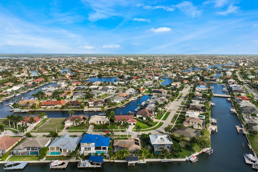 345 Henderson Ct, Marco Island, FL 34145