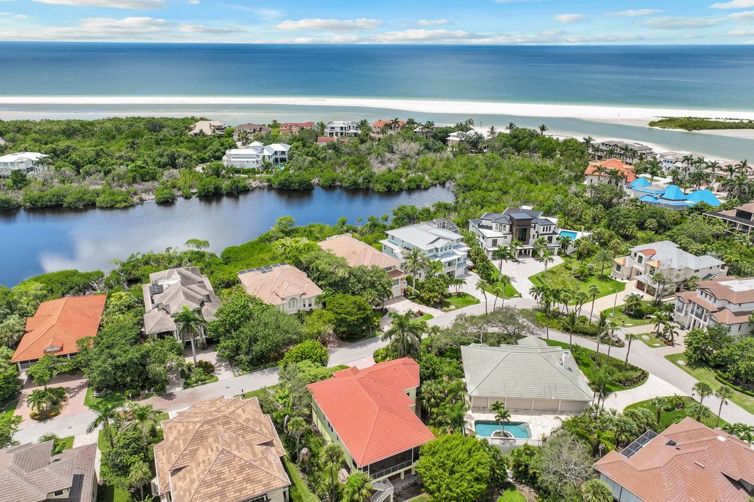 861 Hideaway Cir W, Marco Island, FL 34145