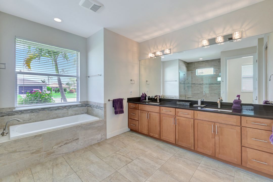 1726 SW 45th St, Cape Coral, FL 33914