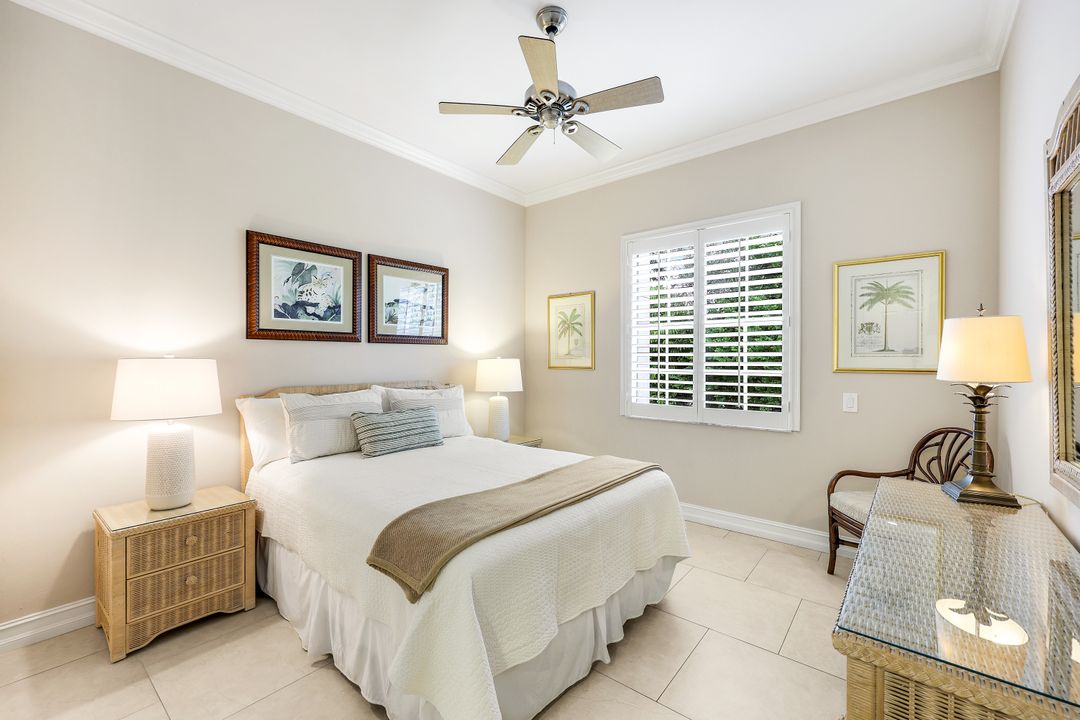 805 Bentwater Cir #101, Naples, FL 34108