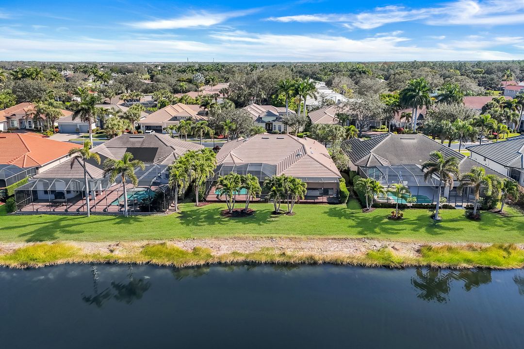 4963 Rustic Oaks Cir, Naples, FL 34105