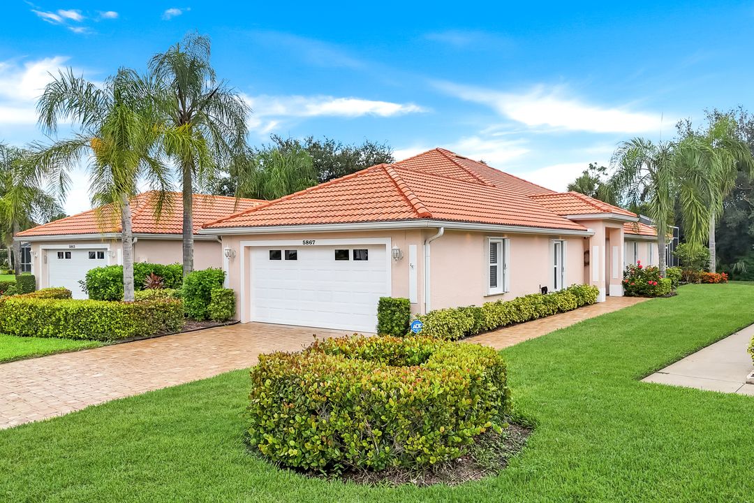 5867 Northridge Dr, Naples, FL 34110