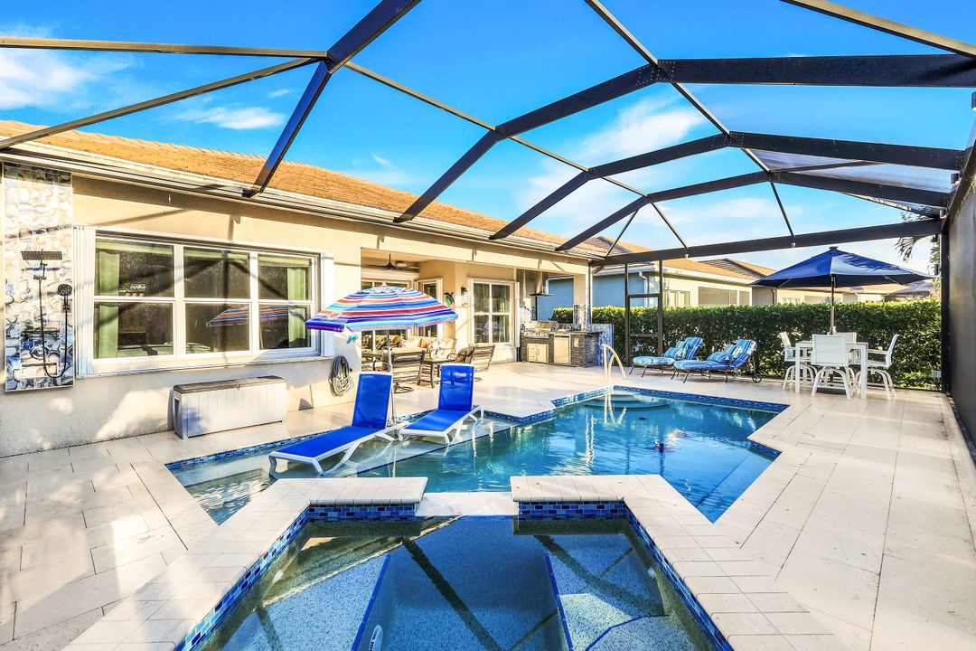 28560 Twain Dr, Bonita Springs, FL 34135