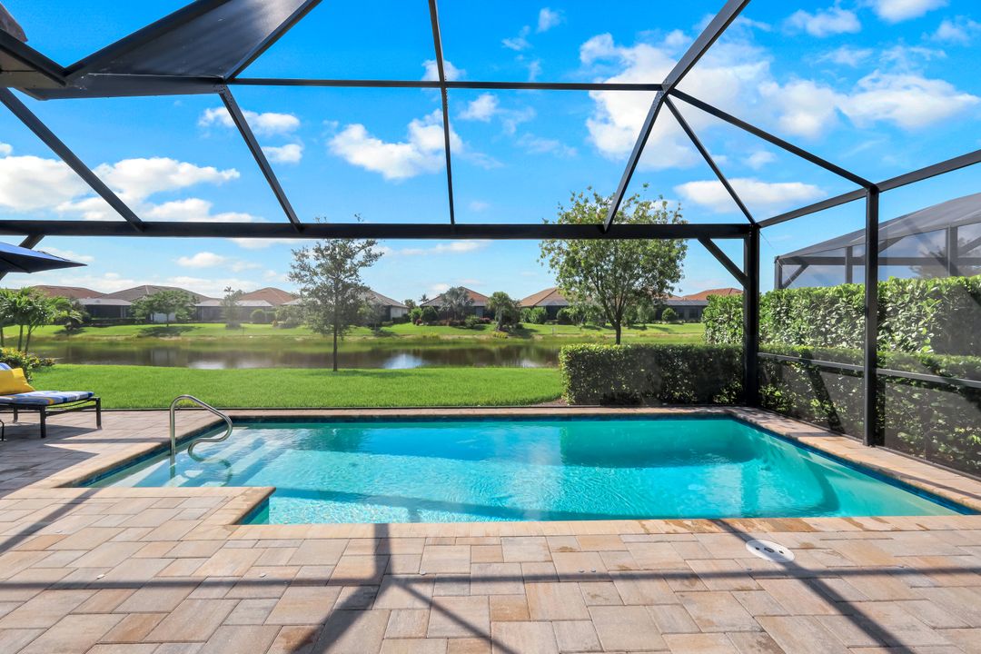 15236 Turin Dr, Naples, FL 34114