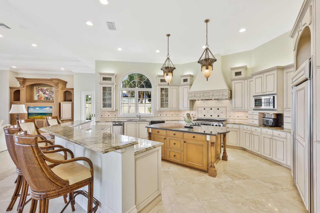 28790 Blaisdell Dr, Naples, FL 34119