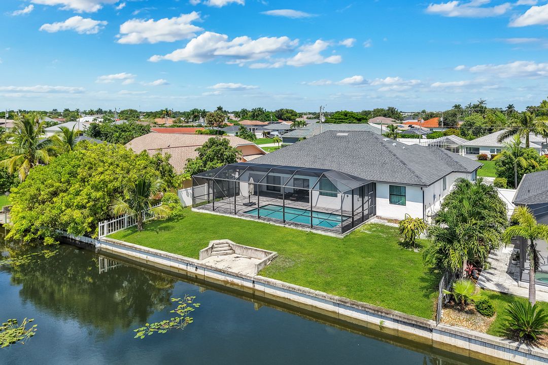 2126 NE 2nd St, Cape Coral, FL 33909