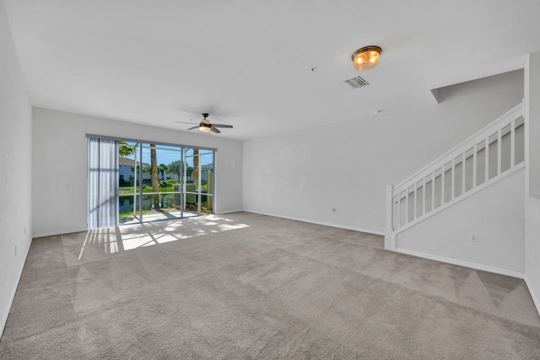 1088 Oxford Ln #48, Naples, FL 34105