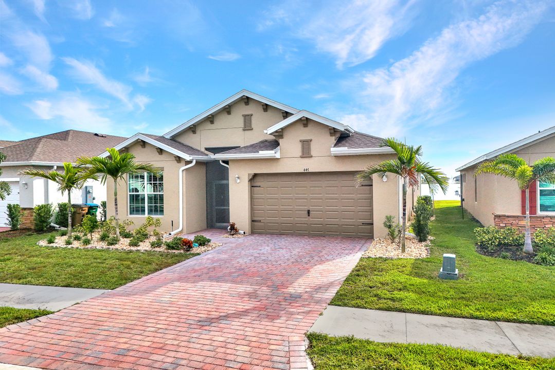447 Spg Hl Lk Lp, Cape Coral, FL 33993