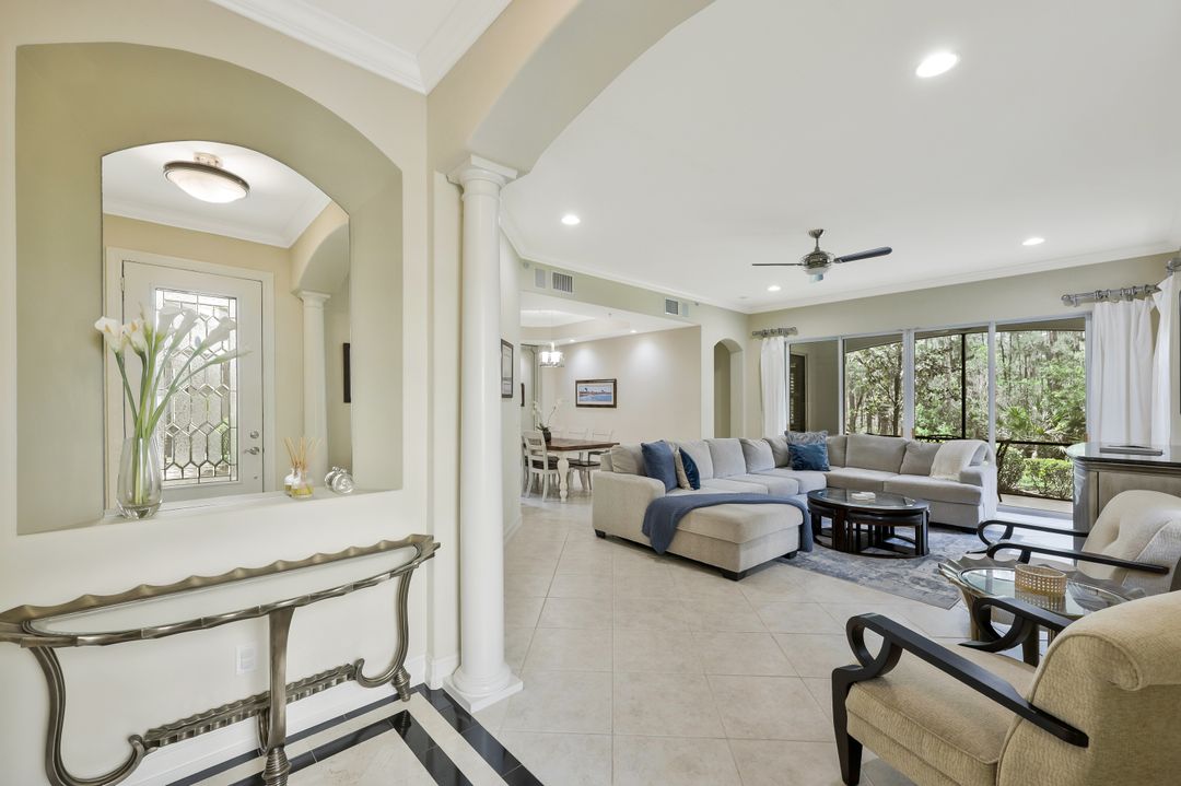2809 Tiburon Blvd E #101, Naples, FL 34109