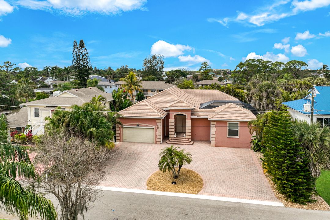 27259 High Seas Ln, Bonita Springs, FL 34135