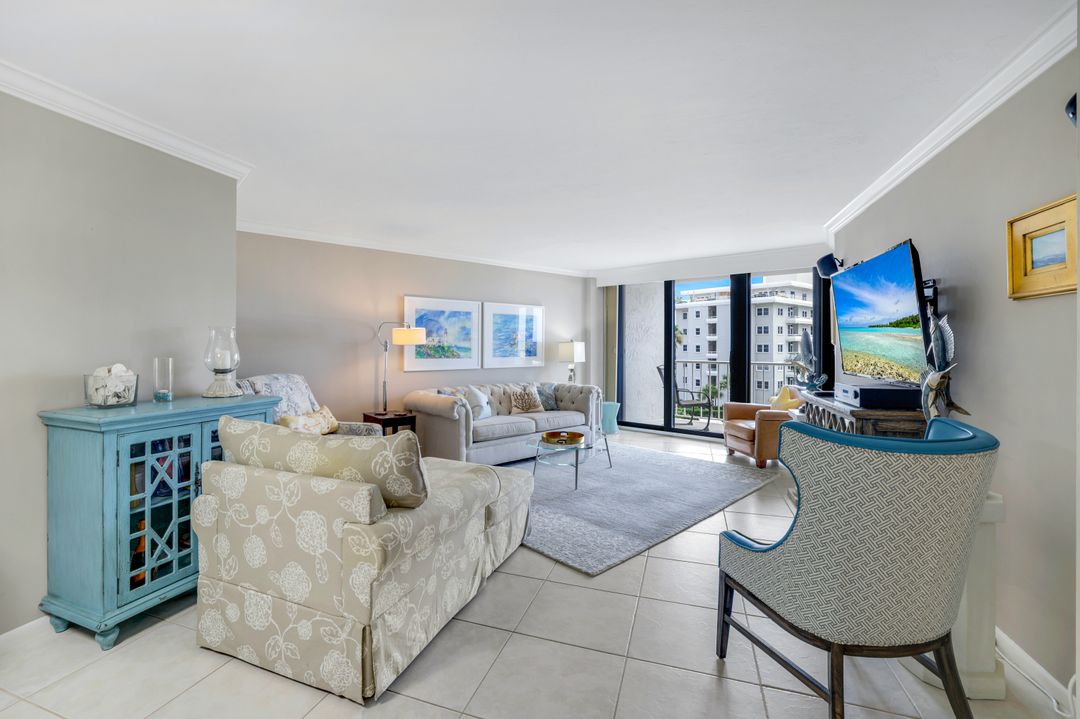 260 Seaview Ct #1-407, Marco Island, FL 34145