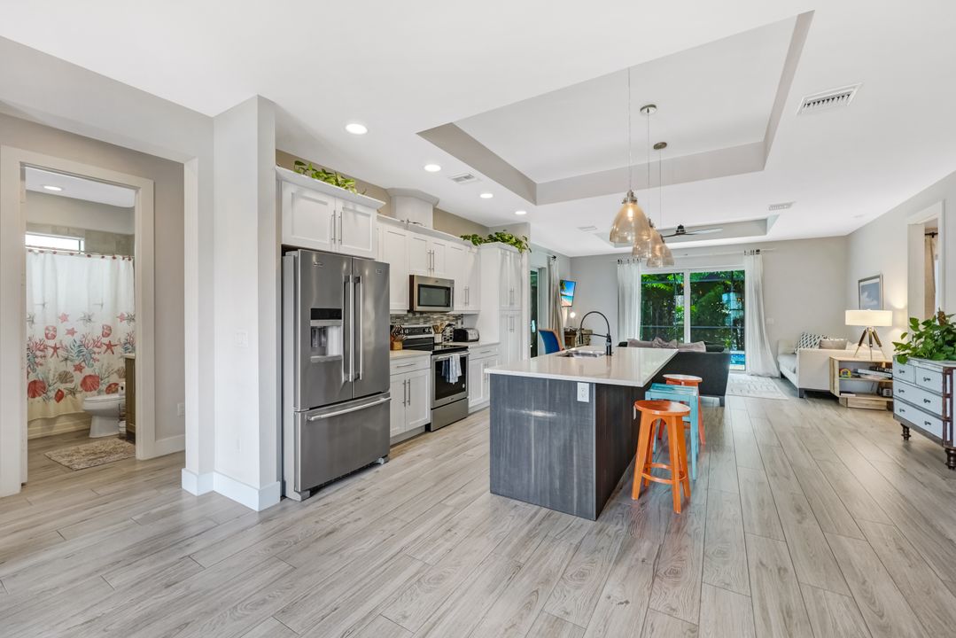 109 W Hilo St, Naples, FL 34113