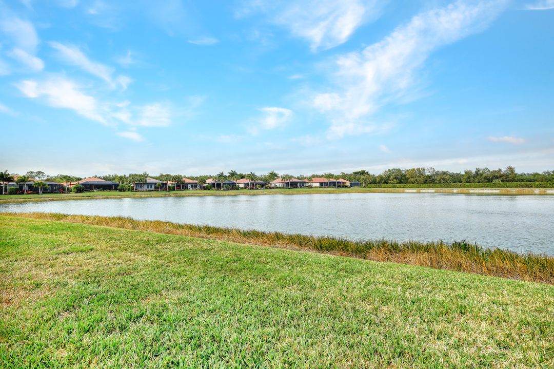 1439 Santiago Cir #2101, Naples, FL 34113