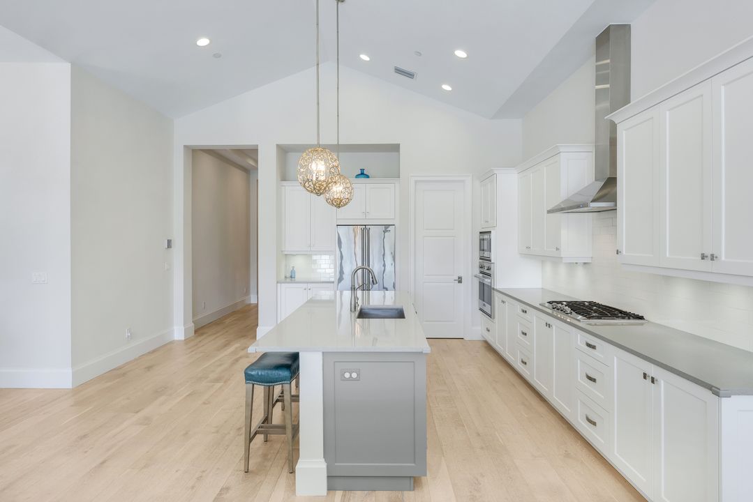 16484 Talis Park Dr, Naples, FL 34110