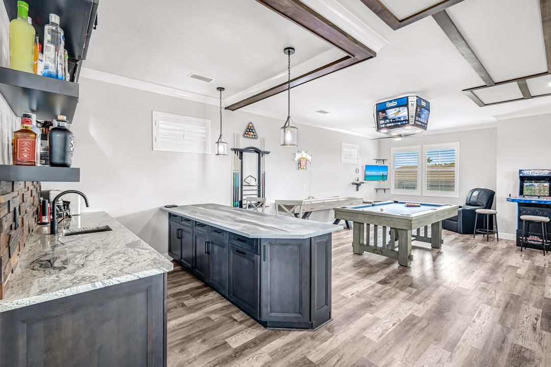 1909 SE 14th St, Cape Coral, FL 33990